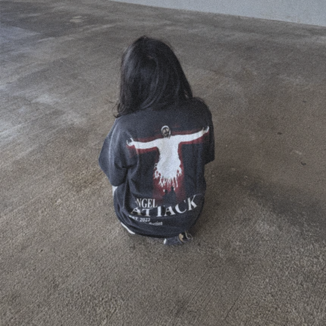 SECOND ANGEL LILITH TEE